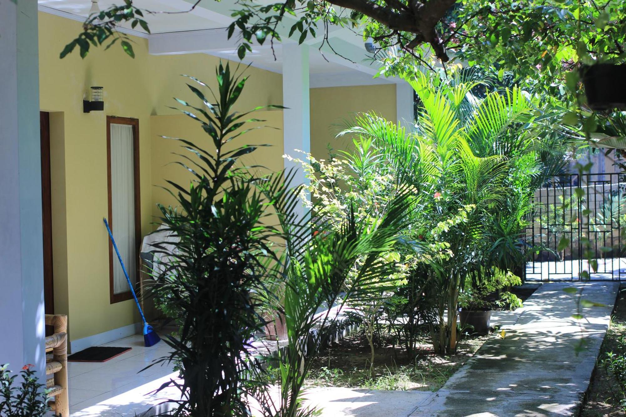 Three V Homestay Kuta (Lombok) Exterior foto